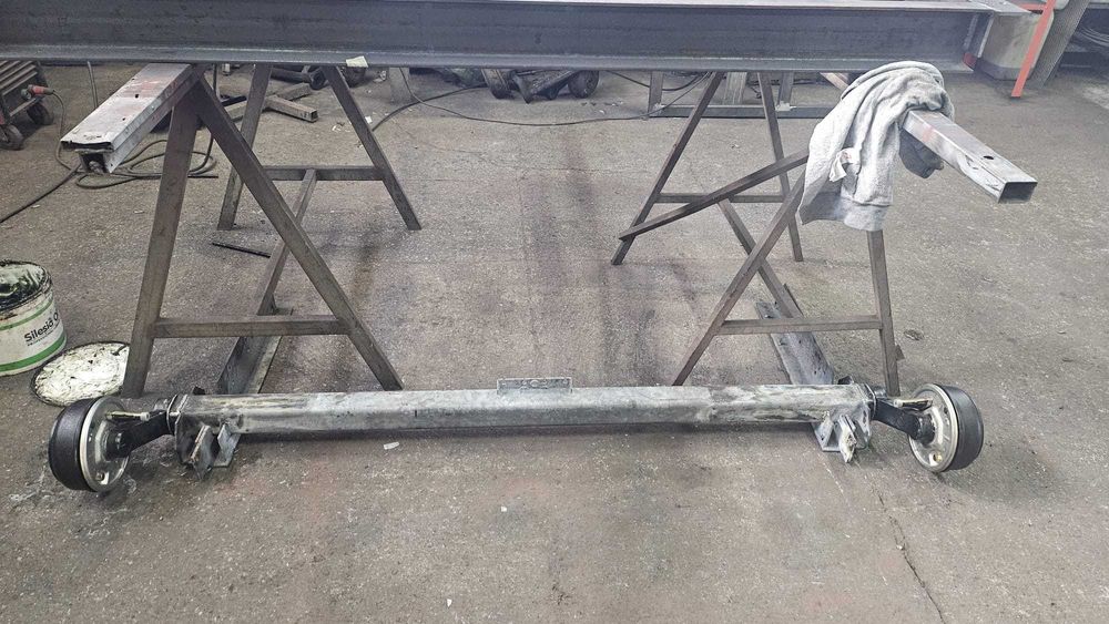 Oferta na naprawę i regenerację osi przyczep