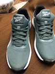 Tenis rebook usados poucas vezes