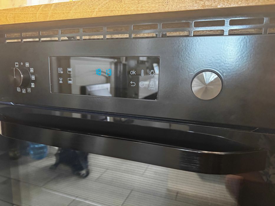 Вбудована духова шафа Samsung NV66M3535BB/EO