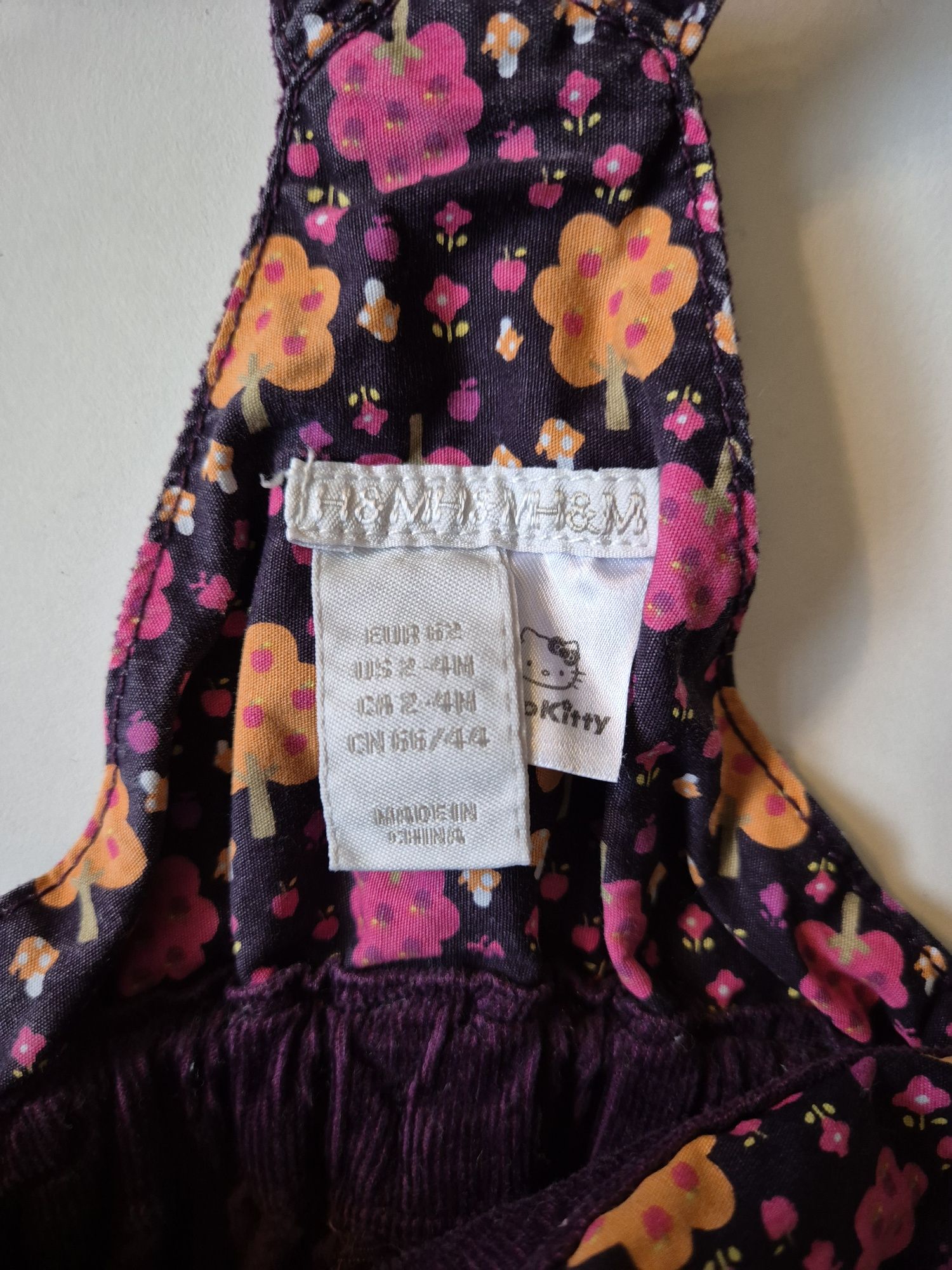 H&M sukienka sukieneczka na szelkach 62 Hello Kitty