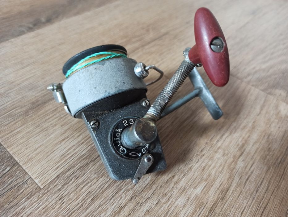 Kolekcjonerski Kołowrotek Quick DAM 238