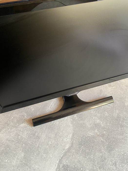 Монитор Samsung LS22E390HSO