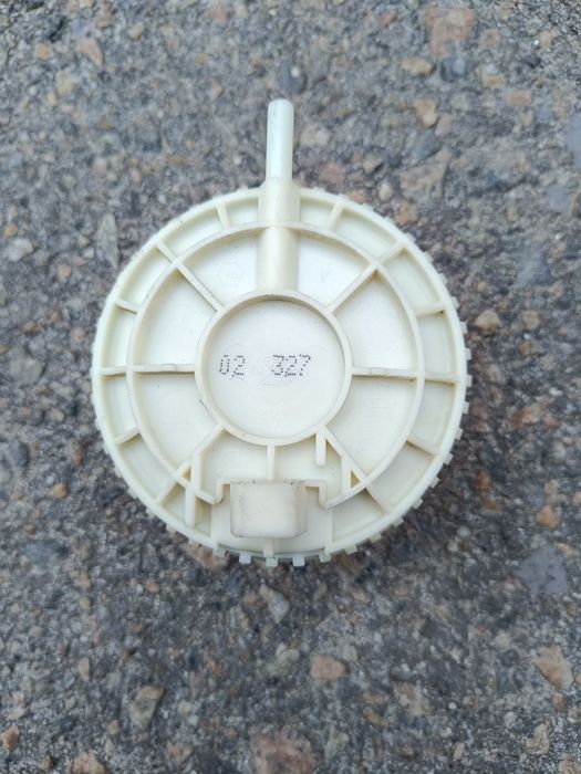 Запчастини до пральної машини zanussi