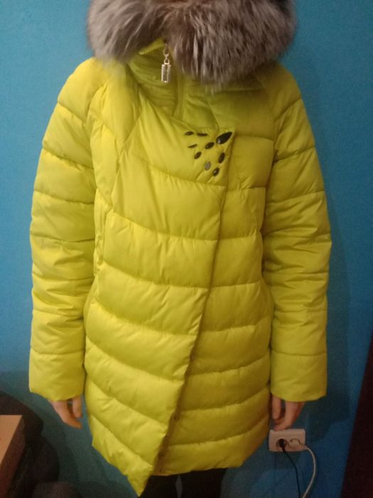 Продам пуховик Б/у