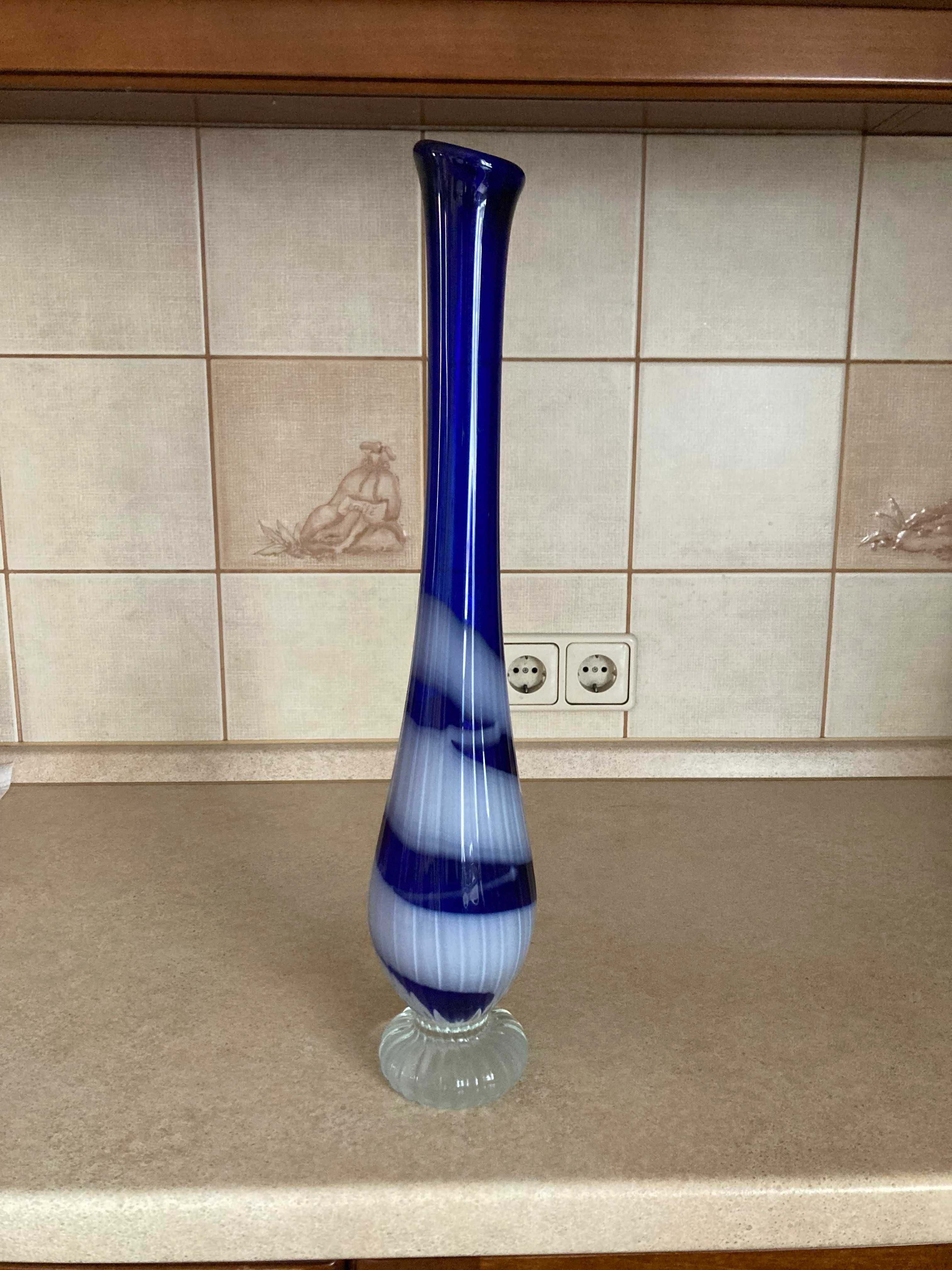 Фигурная стеклянная декоративная ваза 50 см