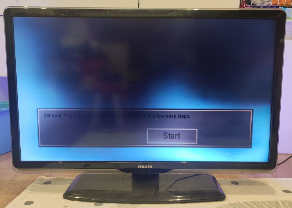 TV Philips 37PFL8404H/12 Avariada