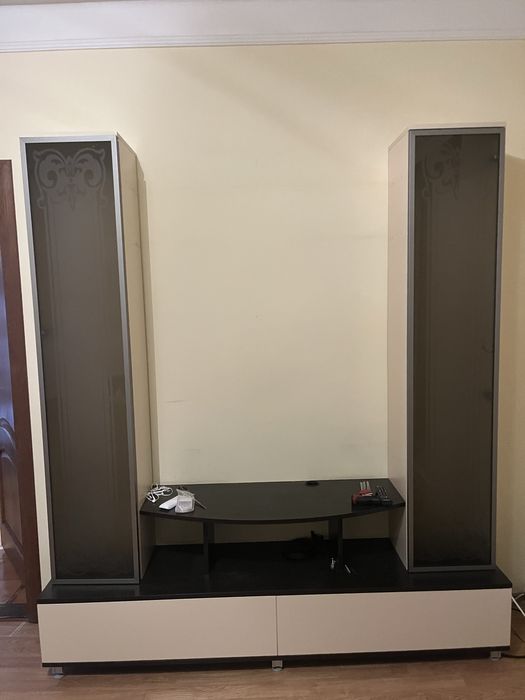 Стінка під телевізор