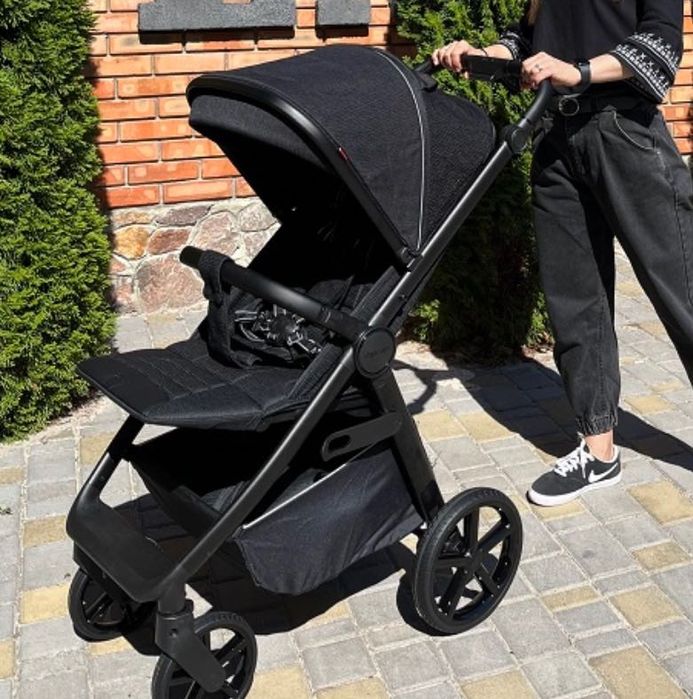Прогулянкова коляска CARRELLO Bravo Plus CRLBlack 2024 (Каррелло Браво