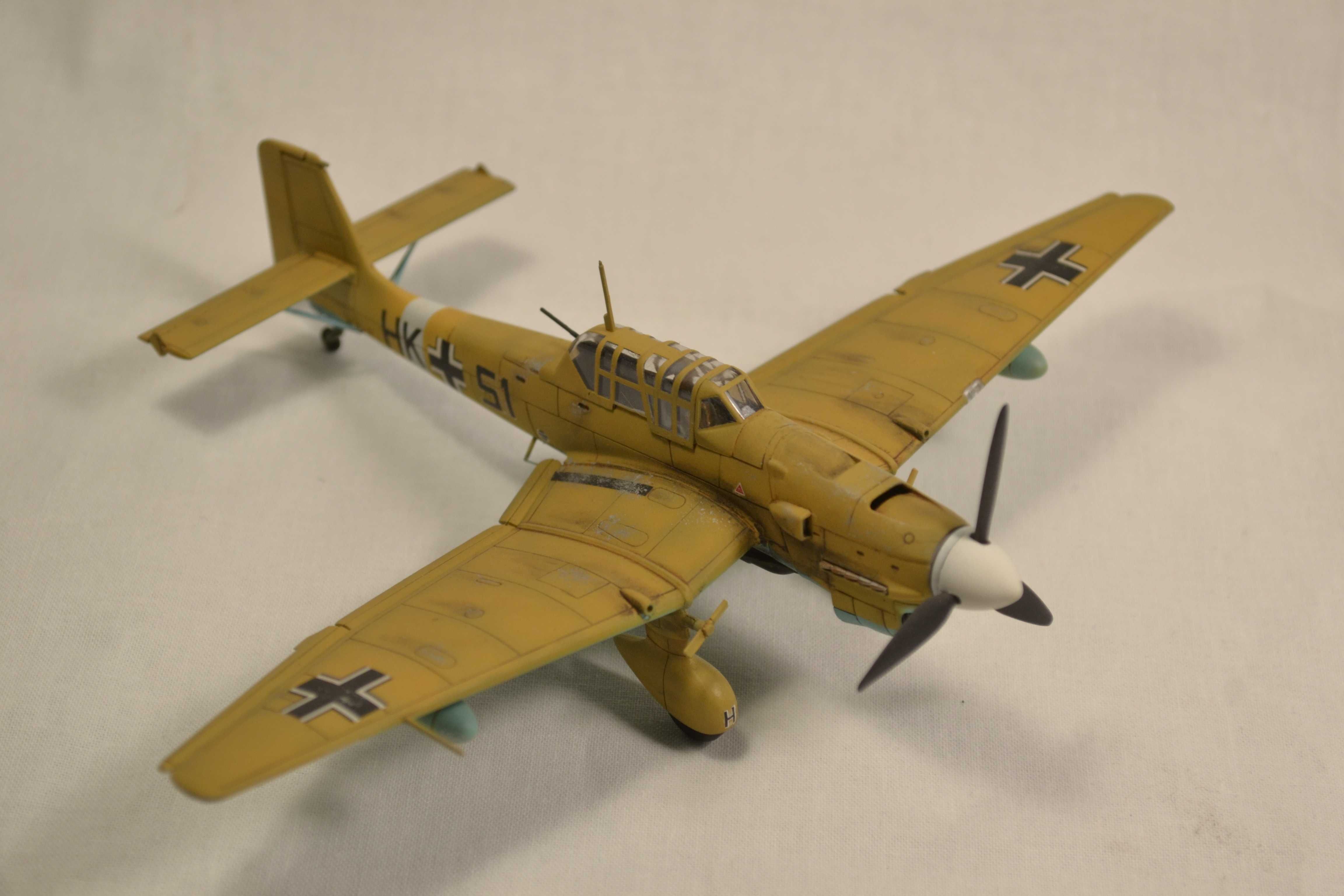 Junkers Ju-87 R2 Stuka ,,Sztukas" skala 1:72 -- GOTOWY MODEL