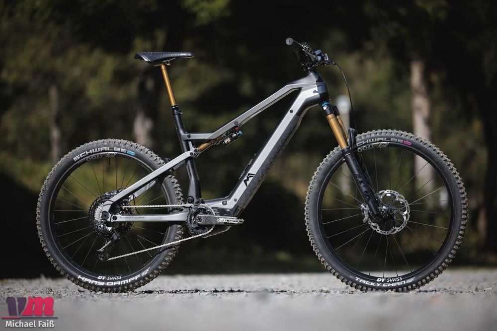 M1 En 8.0 rower elektryczny Bosch 100nm! full Carbon 21.7kg