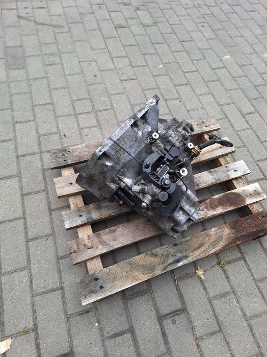 Skrzynia biegów c-max mk2 focus mk3 1.0 ecoboost cv6r7002kb 6-biegowa