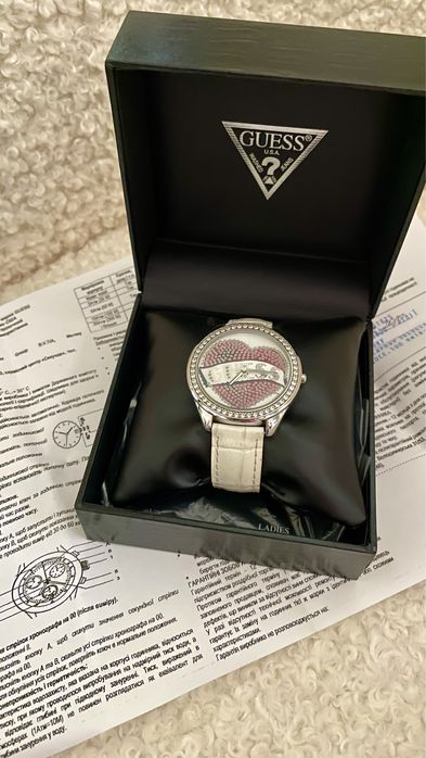 Новий годинник GUESS в фірмовому футлярі під шкіру рептиліі