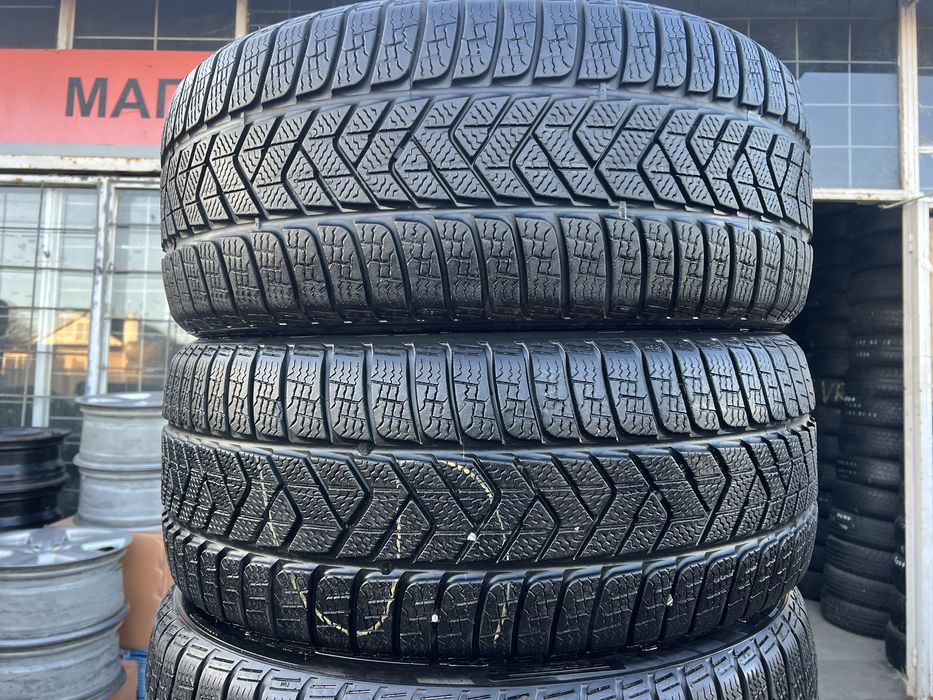 Шин. 245/35/21 Pirelli; 7mm‼️; комплект зимові; резина складR21