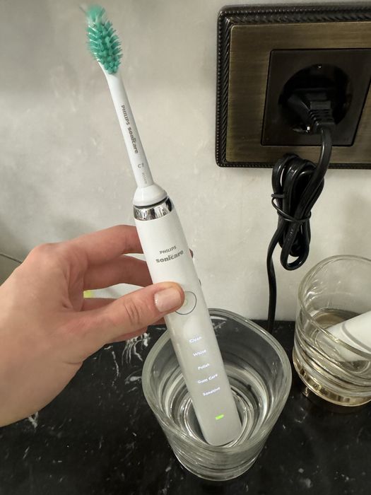Philips Sonicare Электрическая зубная щетка