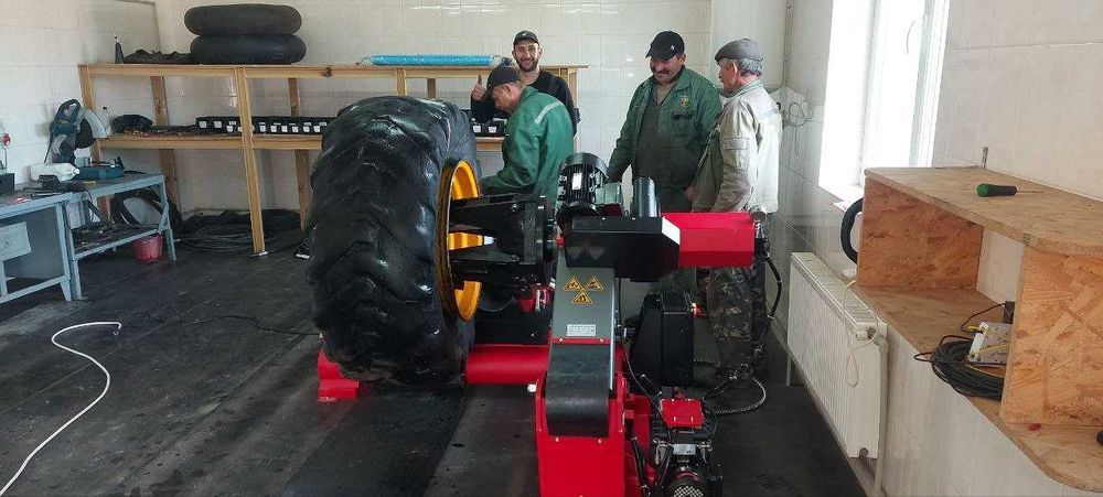 Є БУ та нові Шиномонтаж R56 для вантажних,ЛЕГКОВИХ авто та С/Г техніки