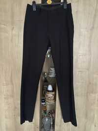 Czarne spodnie garniturowe firmy H&M regular fit rozmiar 44 176/182