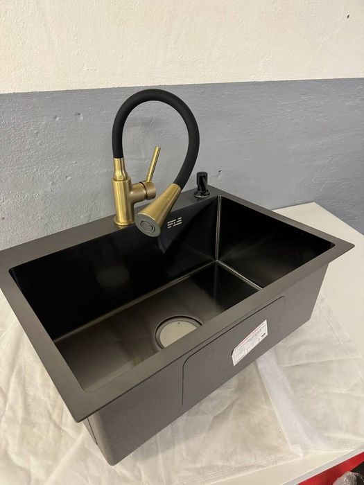 Кухонная мойка 58*43 PVD черная Valeso Handmade ( 3,0/0,8)