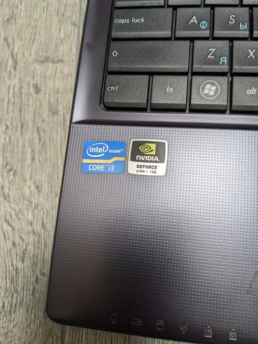 Ноутбук ASUS x55u ssd-500