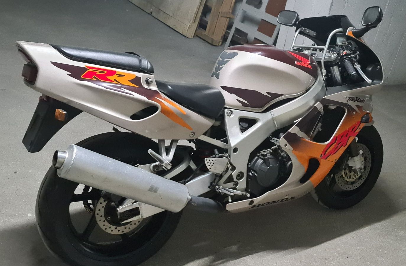 Honda CBR 900RR Urban Tiger