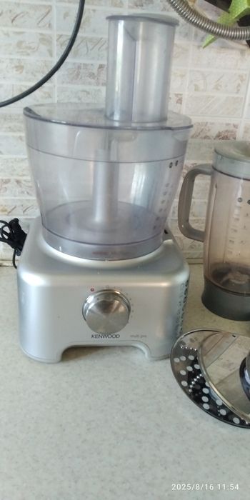 Продамо кухоний комбайн KENWOOD multipro FP734
