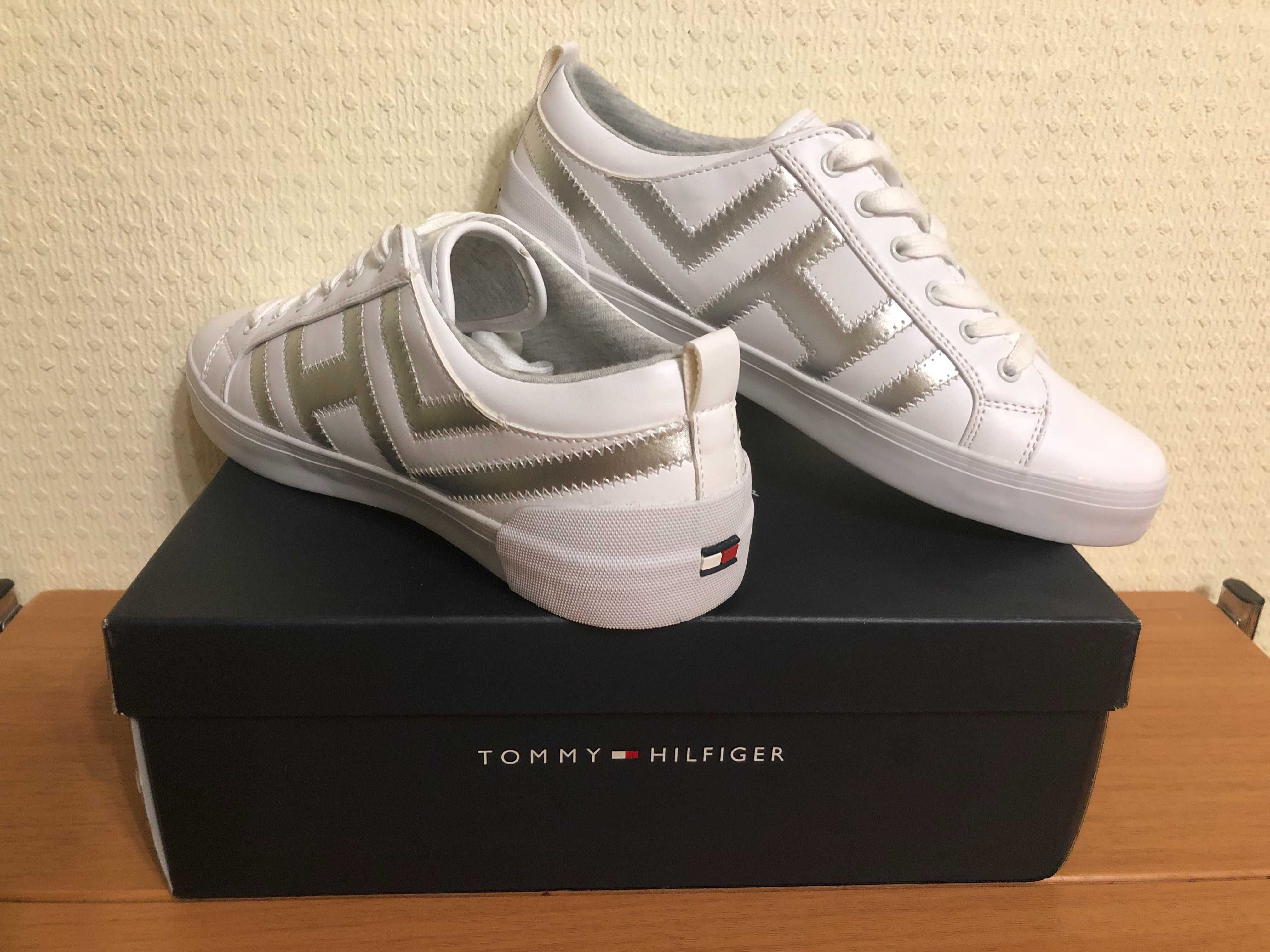 Мокасины кроссовки Tommy Hilfiger женские  US 9,5 на ногу 26см 41-41,5