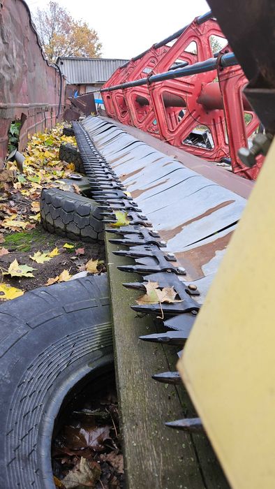 зернозбиральний комбайн CLAAS MEGA 204