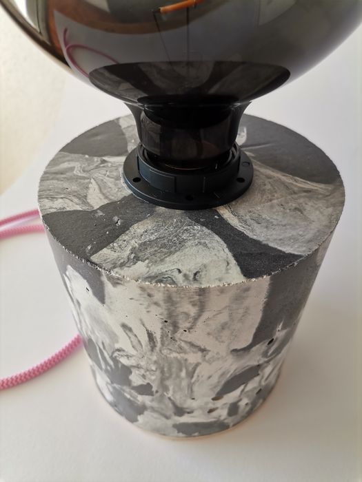 Candeeiro em cimento