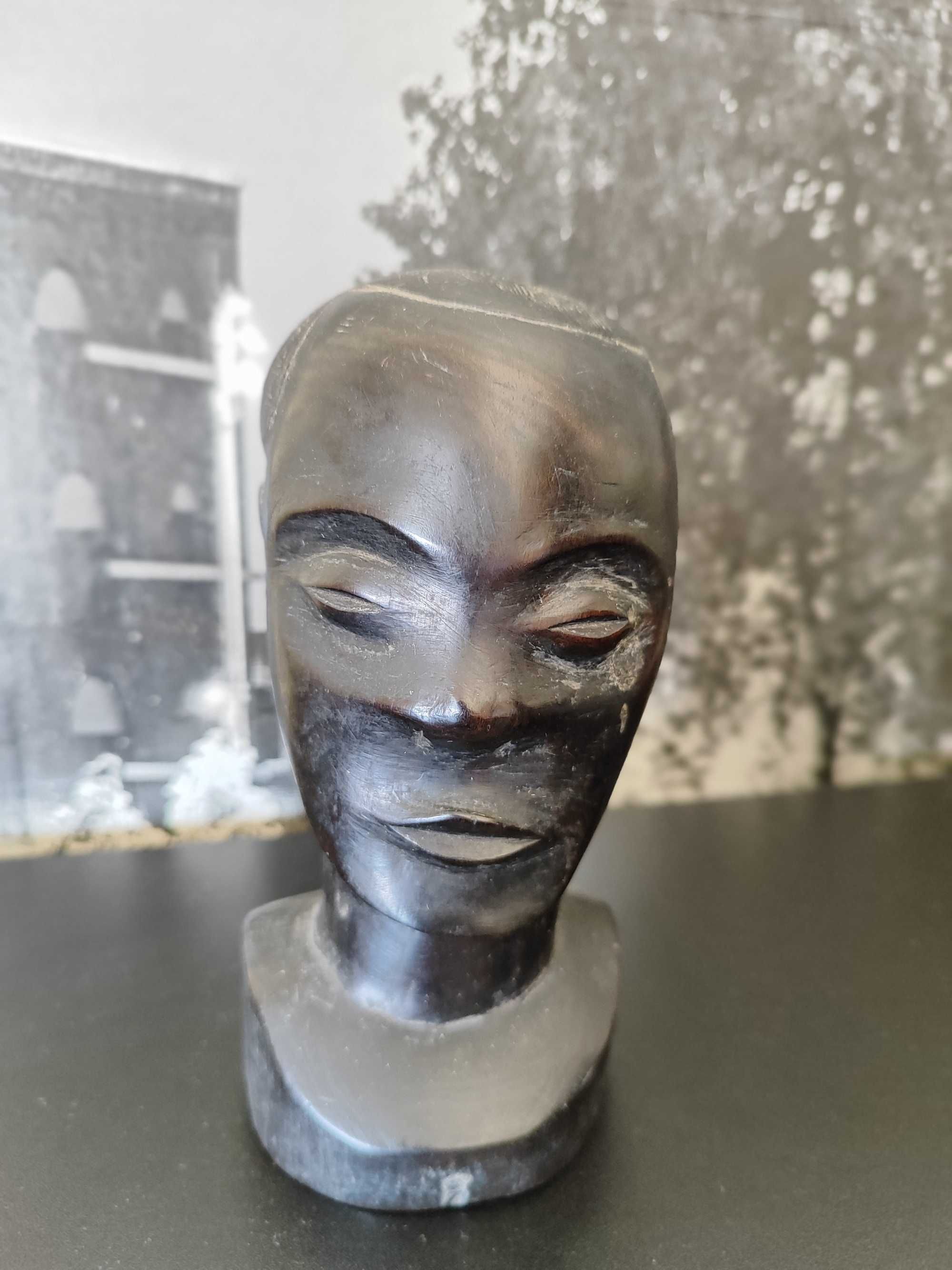 Estatueta em pau preto