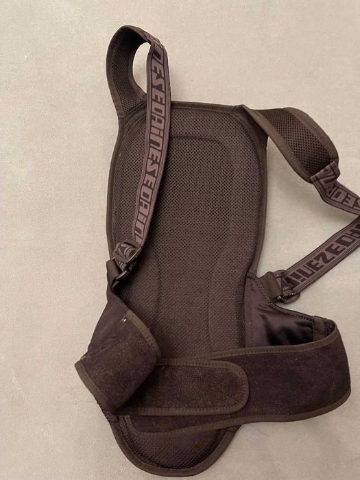 Детская защита спины для активных видов спорта