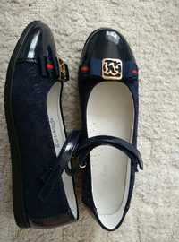 Туфлі для дівчинки темно сині