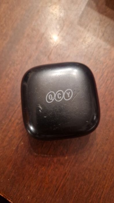 Etui ładowarka QCY T13