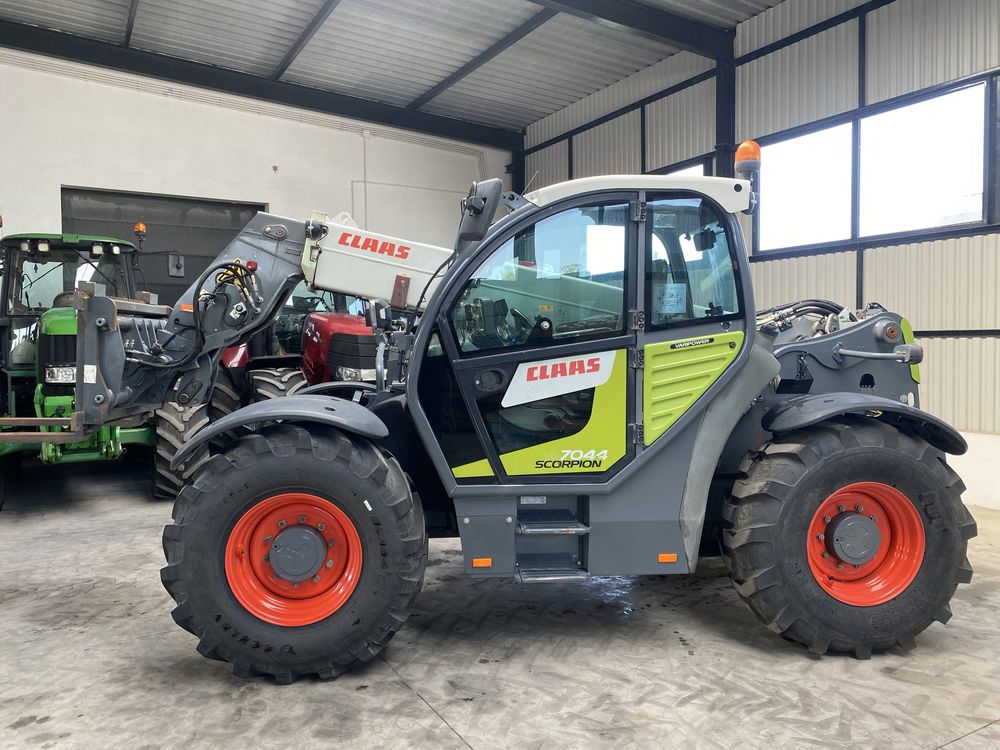 Ładowarka teleskopowa CLAAS SCORPION 7044 - 2015 rok z Niemiec