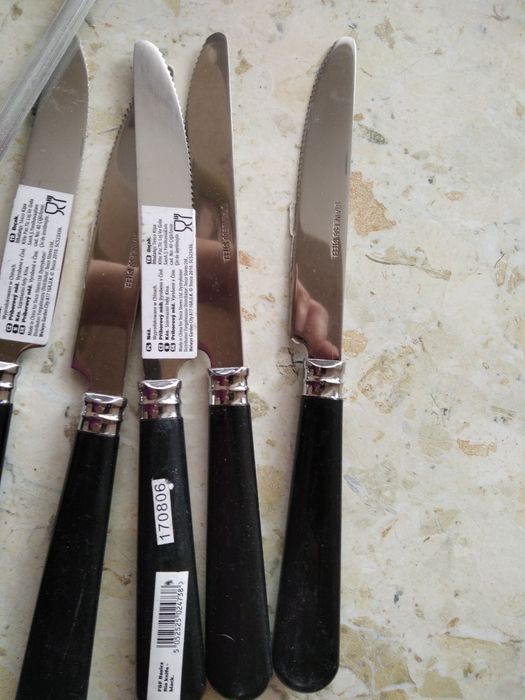 Комплект нержавейка (ложки, ножи, точилка)