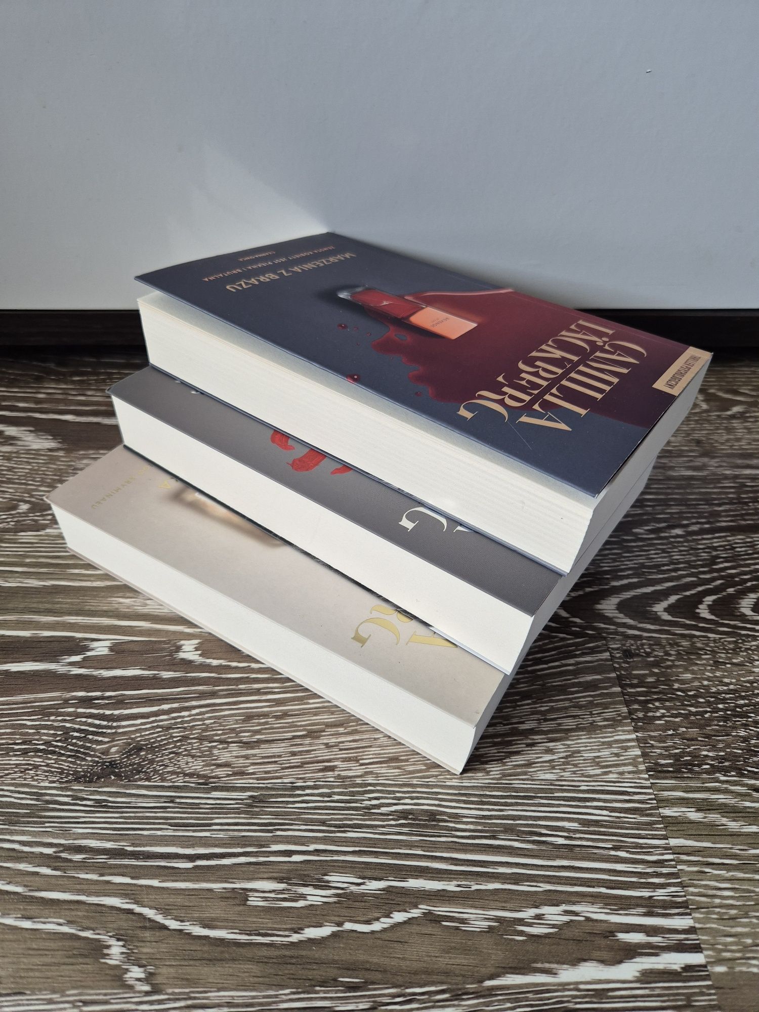 Camilla Lackberg, Pakiet Faye tom 1-3
