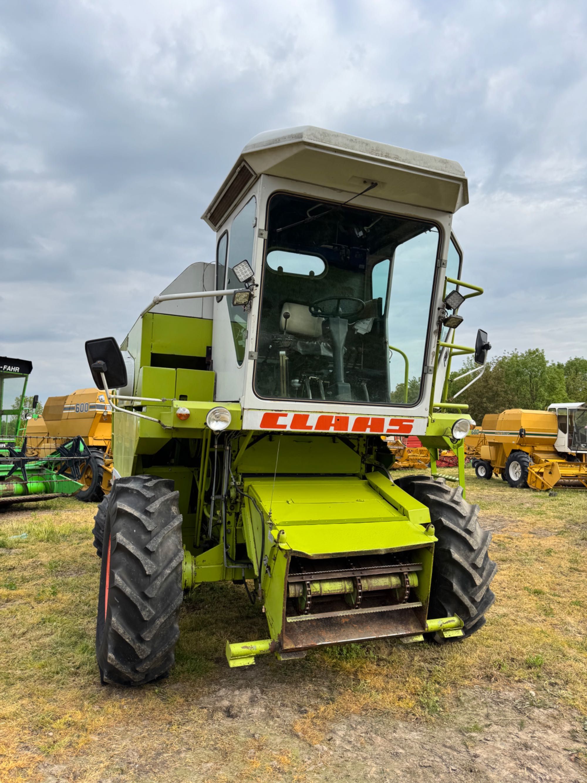 Зернозбиральний комбайн Claas Dominator 48