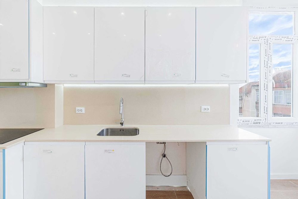 Apartamento Remodelado com Terraço e Varandas