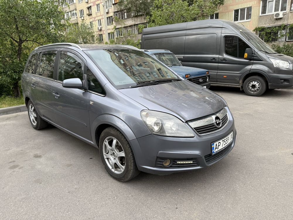 Продам opel zafira 1,9 cdti