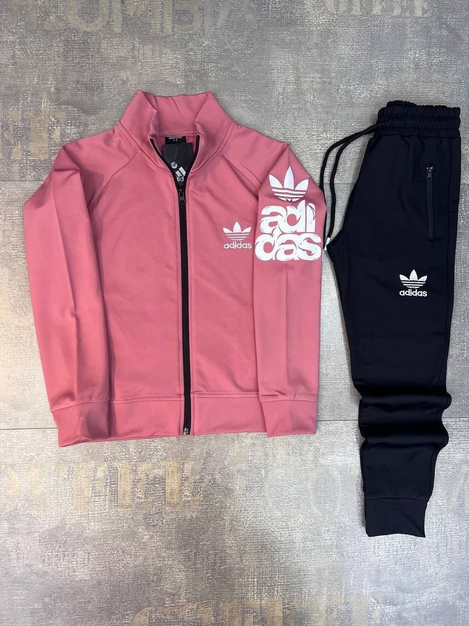 Костюми Adidas з лампасом для хлопців, дівчат 128,134,140,146,152,158