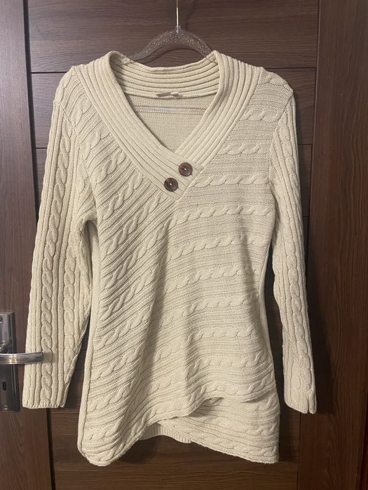 Sprzedam śliczny sweterek damski