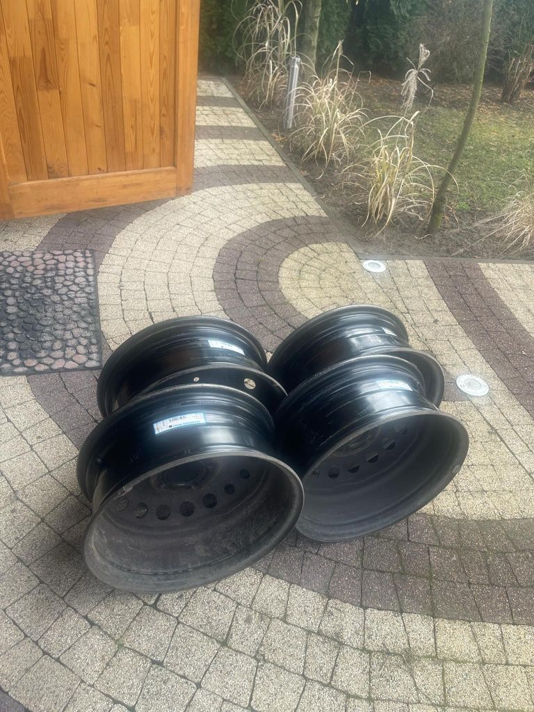 felgi Kronprinz Rader 16”
Wymiary 6 1/2 J X 16 H2