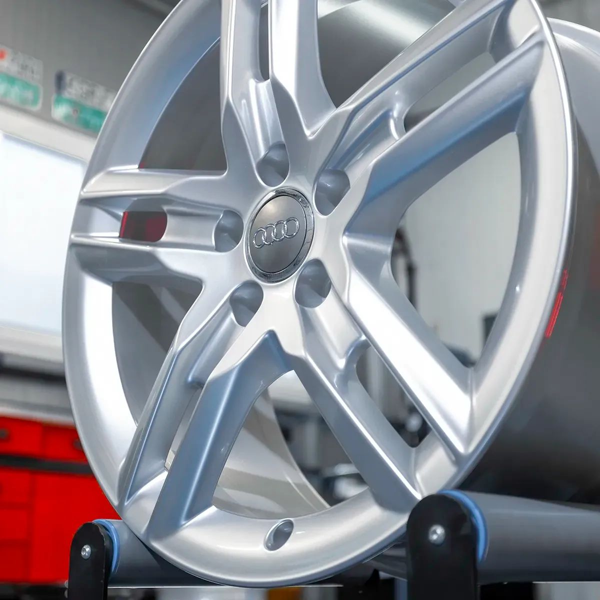 FABRYCZNIE NOWE Oryginalne Felgi Audi 18” A3 A4 A6 A8 Q2 Q3 TT