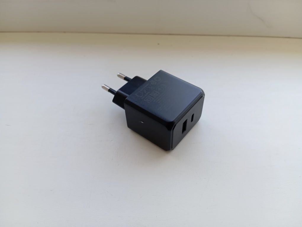 Потужна зарядка 20W + блок живлення
