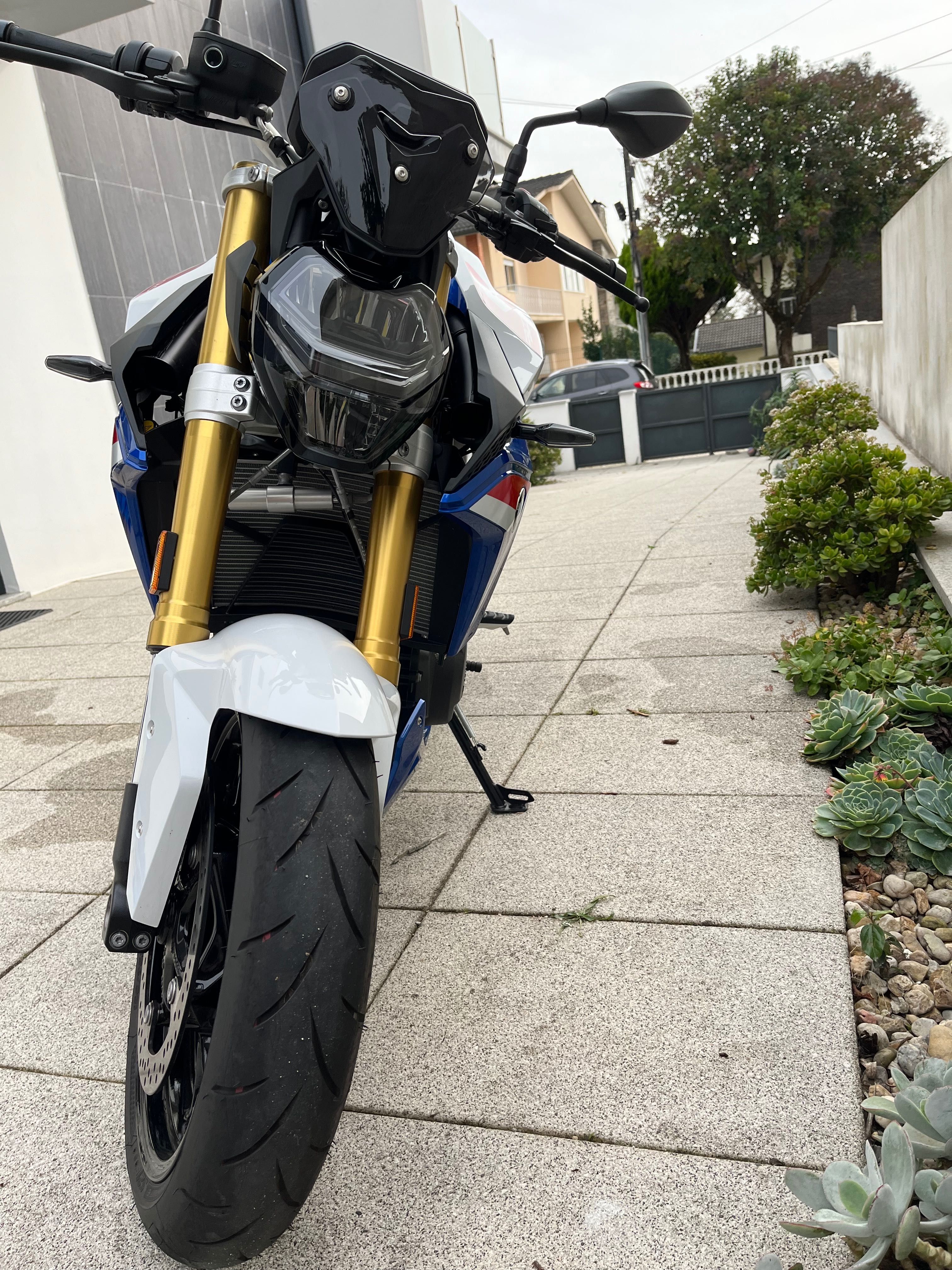 BMW f900 R 1400km