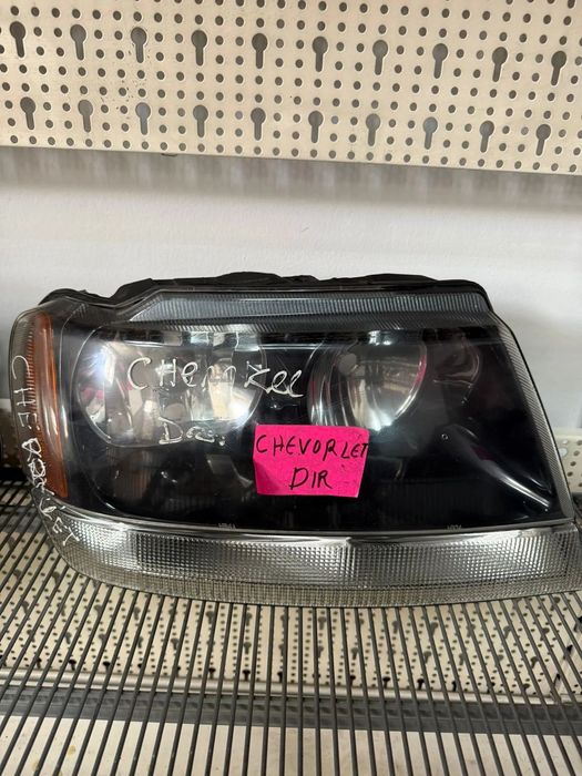 Farol cherokee direito