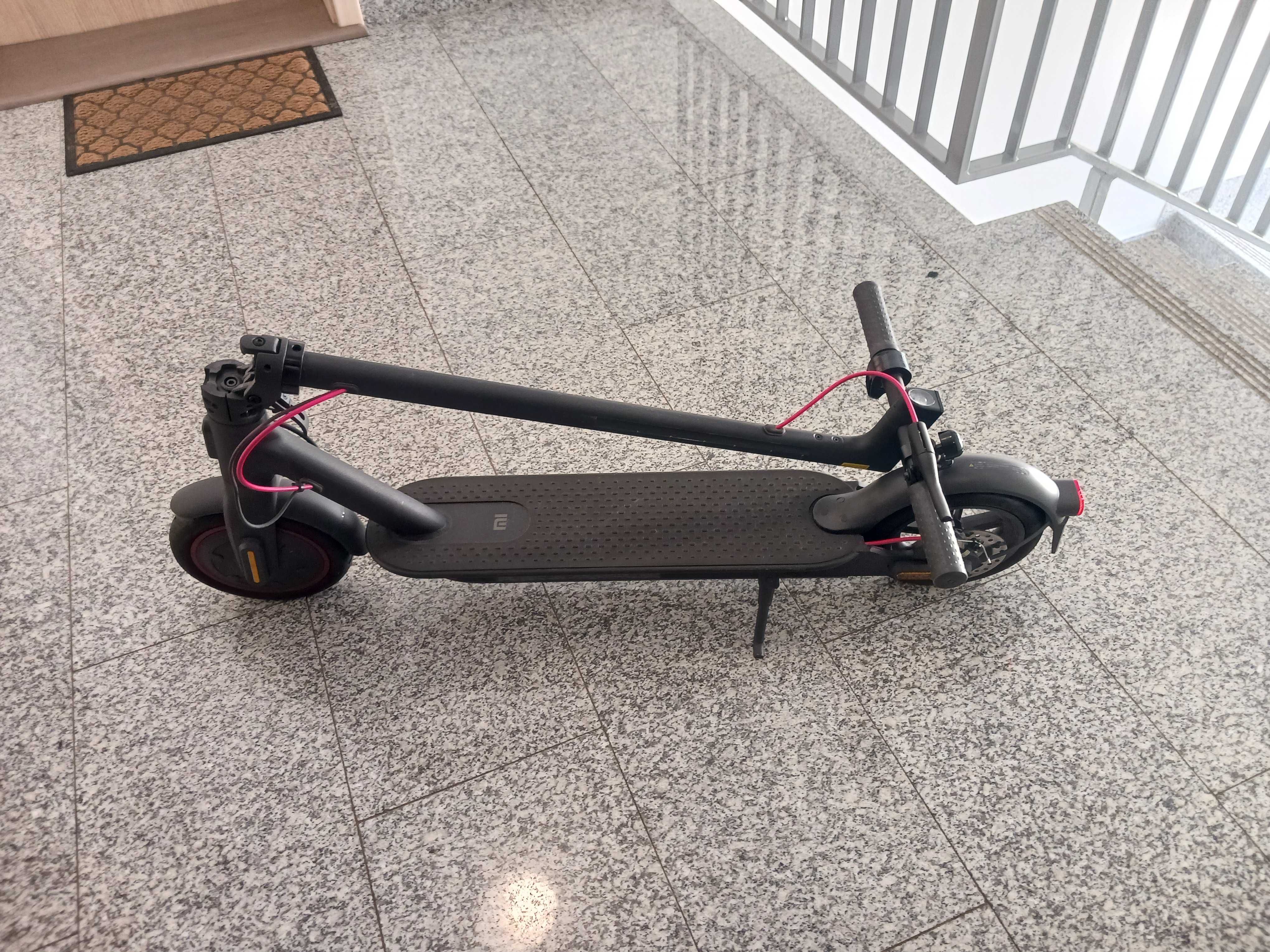 Hulajnoga elektryczna Xiaomi Mi Electric Scooter Pro2 2022 - 600W - 45