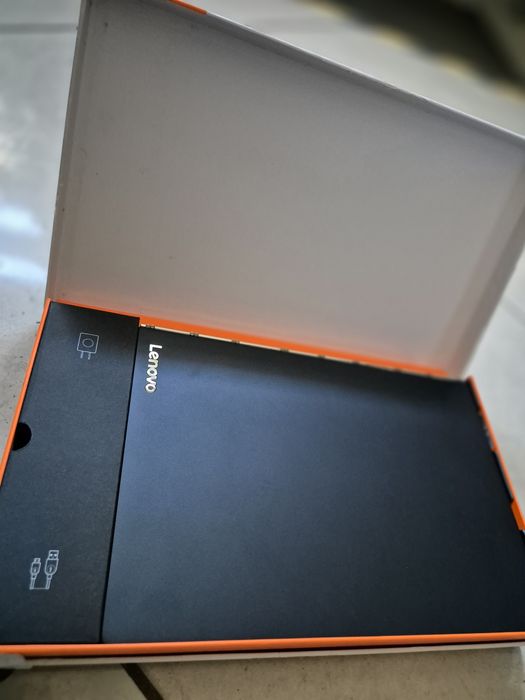 Konwertowany  tablet Lenovo Yoga Book YB1-X91f 4gb 64gb windows 10 pro