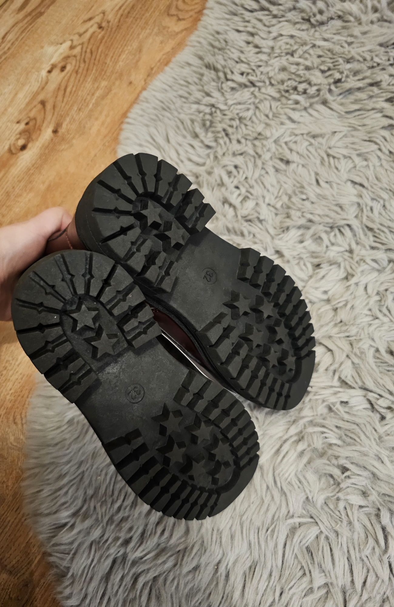 Botki dziecięce nowe