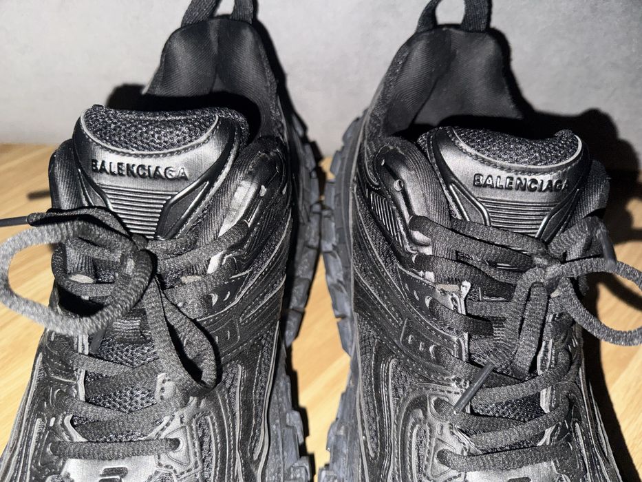 Balenciaga defender 45 46