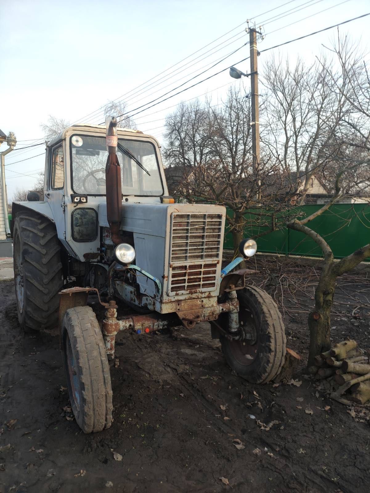 Продам трактор МТЗ-80 цілий або по запчастинам