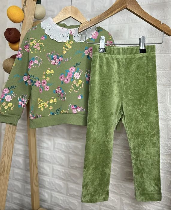 Костюм Zara для дівчинки кофта і лосини